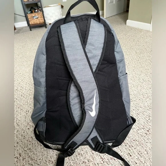Nike Backpack - Picture 2 of 7